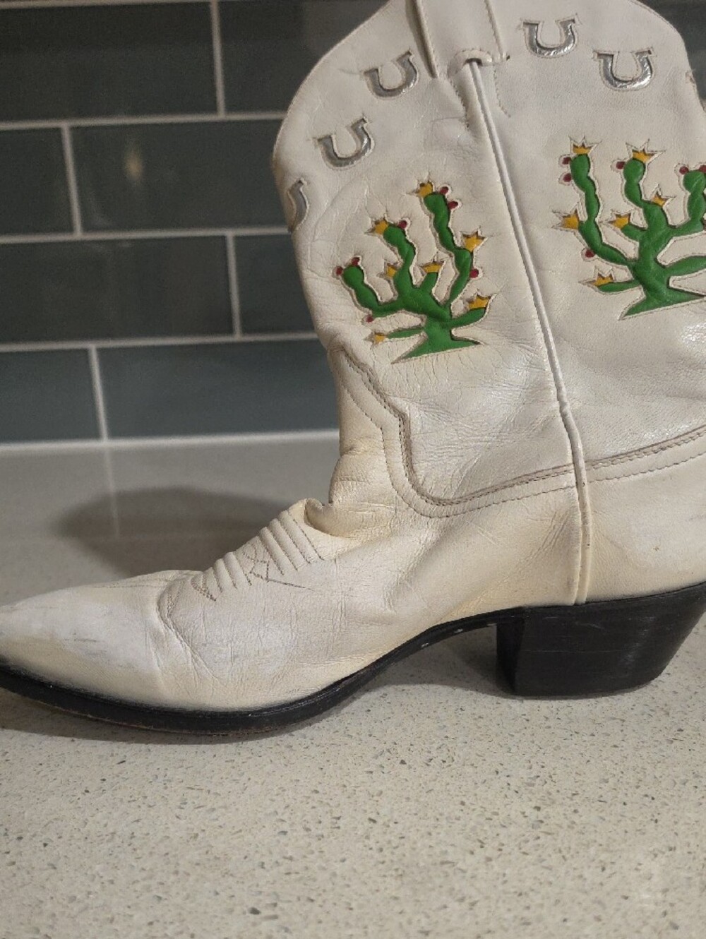 Rare Vintage Larry Mahan White Western Boots with Green Cactus Motif - Picture 9 of 9
